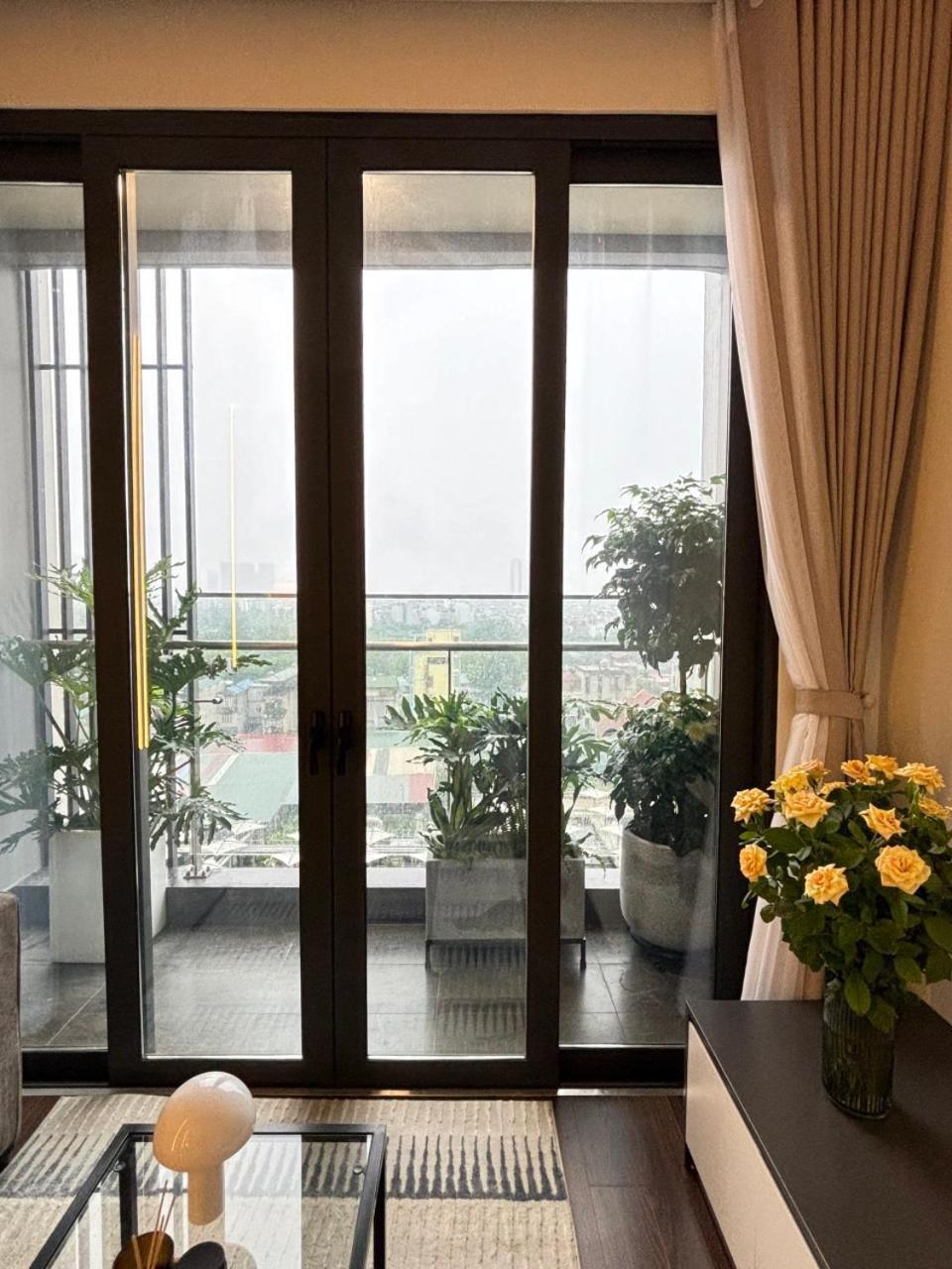Mai Homestay, 2 Bedrooms, 2 Bathrooms, Masteri West C Building Căn hộ *