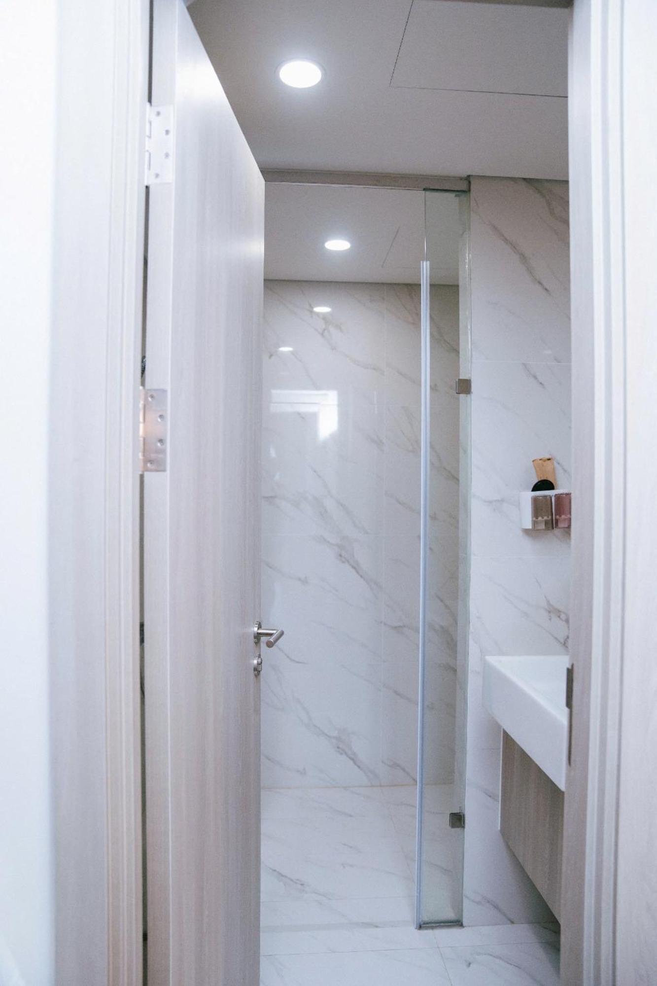 Căn hộ Mai Homestay, 2 Bedrooms, 2 Bathrooms, Masteri West C Building *