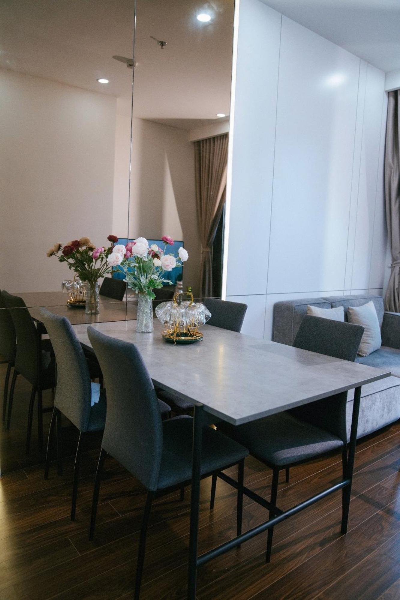 Mai Homestay, 2 Bedrooms, 2 Bathrooms, Masteri West C Building Căn hộ *